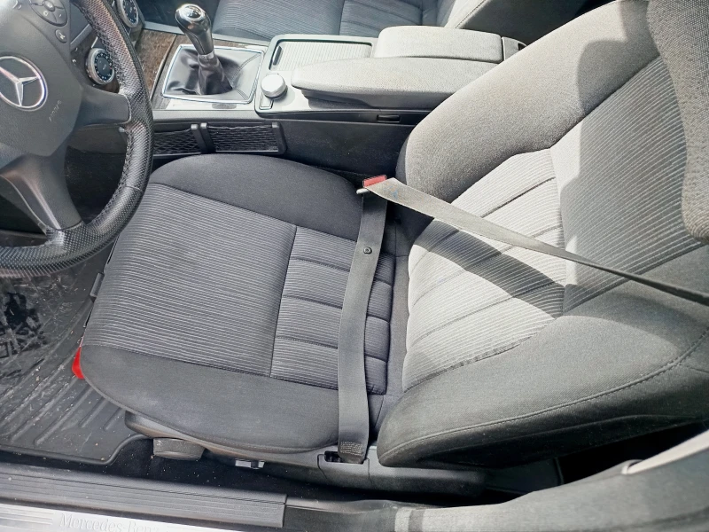 Mercedes-Benz 200, снимка 9 - Автомобили и джипове - 53575360