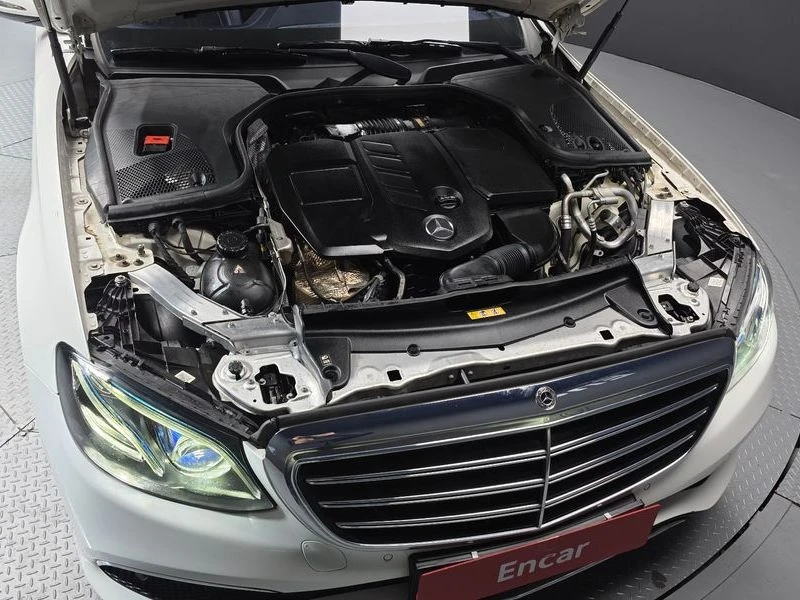 Mercedes-Benz E 220 E220d Exclusive| 143к.с.| ВКЛ.ТЕХНОТЕСТ, снимка 6 - Автомобили и джипове - 55217852