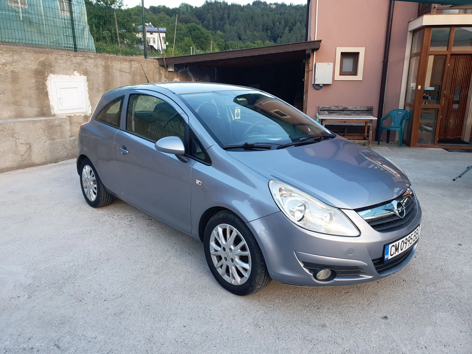 Opel Corsa 1.2i 16V ECOTEC (80 Hp) - изображение 3