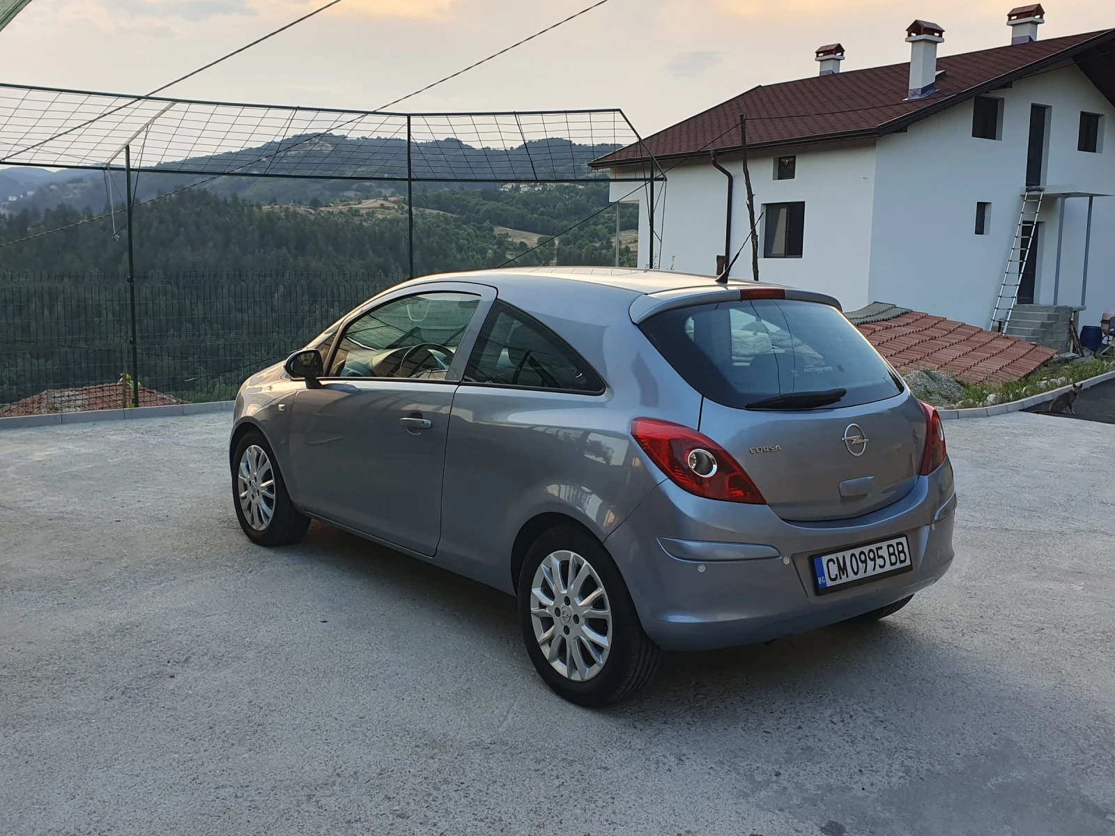 Opel Corsa 1.2i 16V ECOTEC (80 Hp) - изображение 5