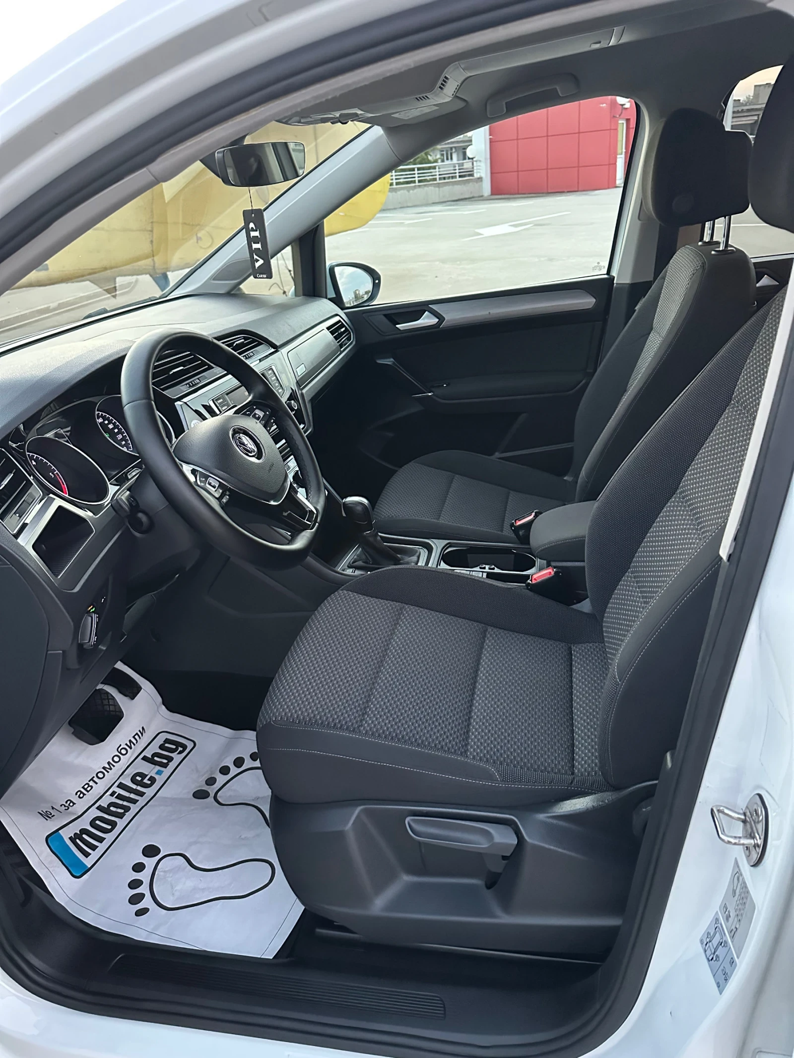 VW Touran 2.0tdi Automat - изображение 10