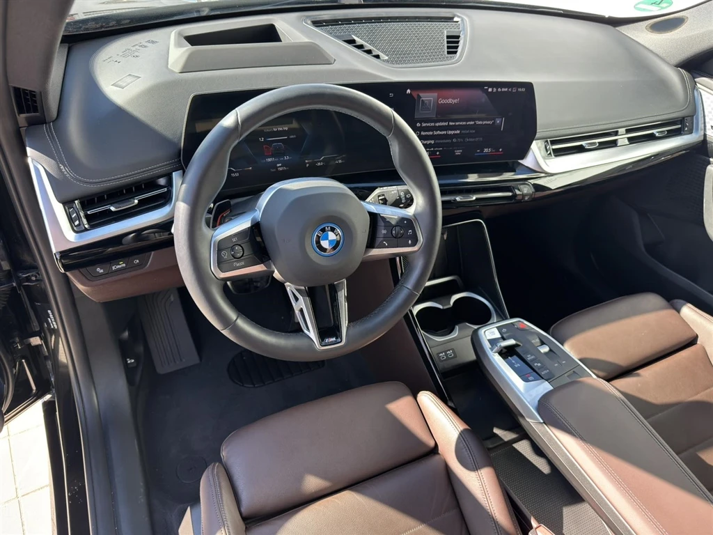 BMW iX1 xDrive30 - изображение 6