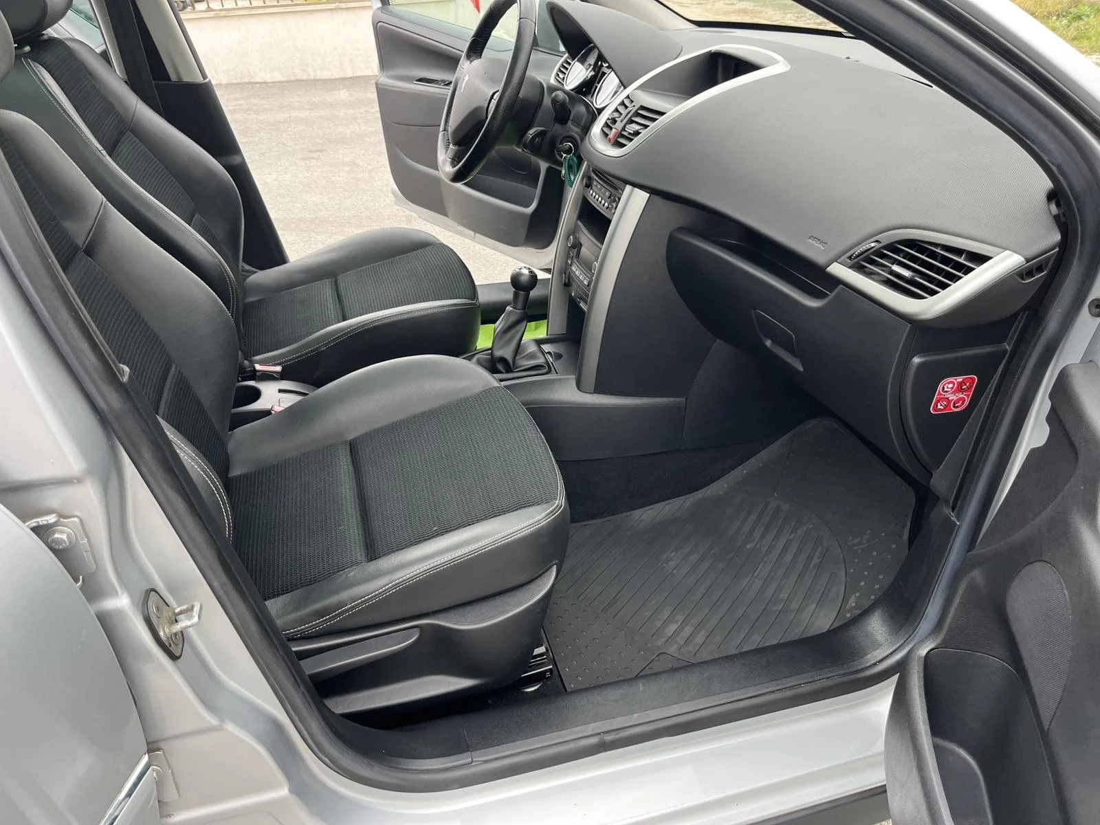 Peugeot 207 SW OUTDOOR 1.6HDI 90   | Mobile.bg   11