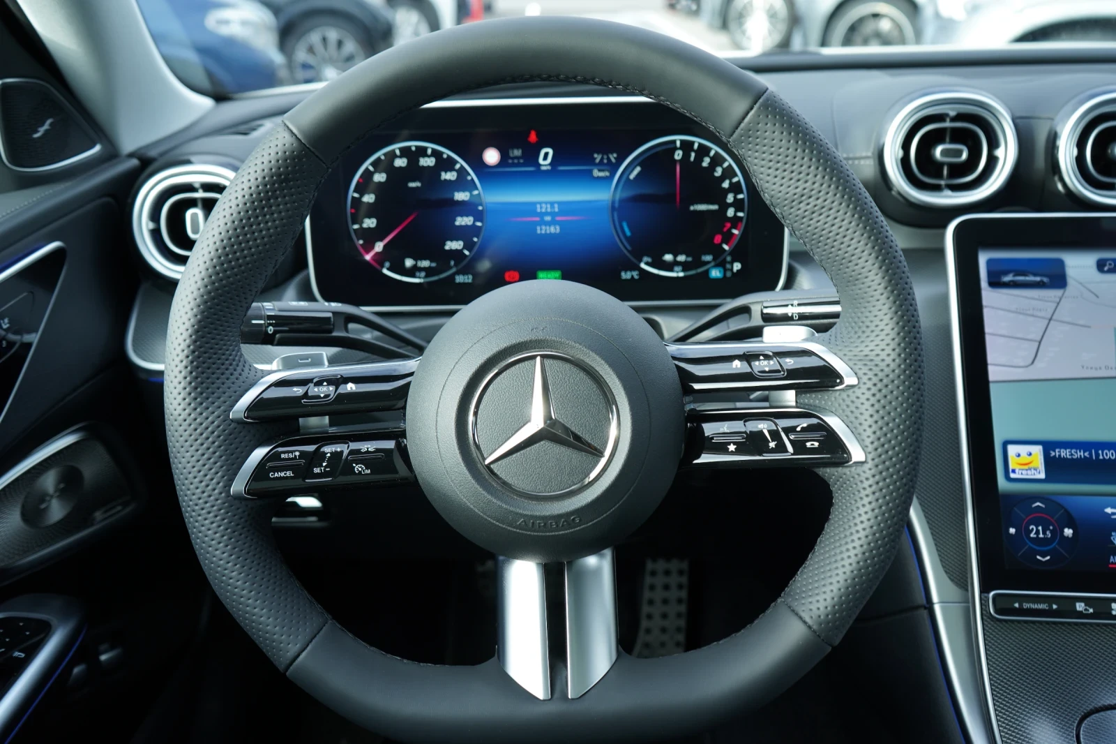 Mercedes-Benz C 400 e* 4M* PLUG IN HYBRID* AMG* HEAD UP* BURMESTER  | Mobile.bg   11