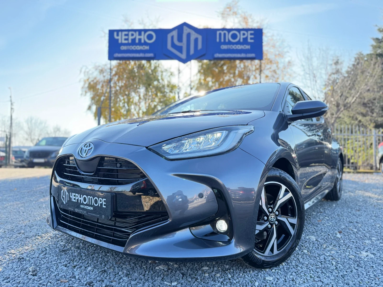 Toyota Yaris 1.5 Hybrid Lounge Premium ГАРАНЦИЯ - изображение 3