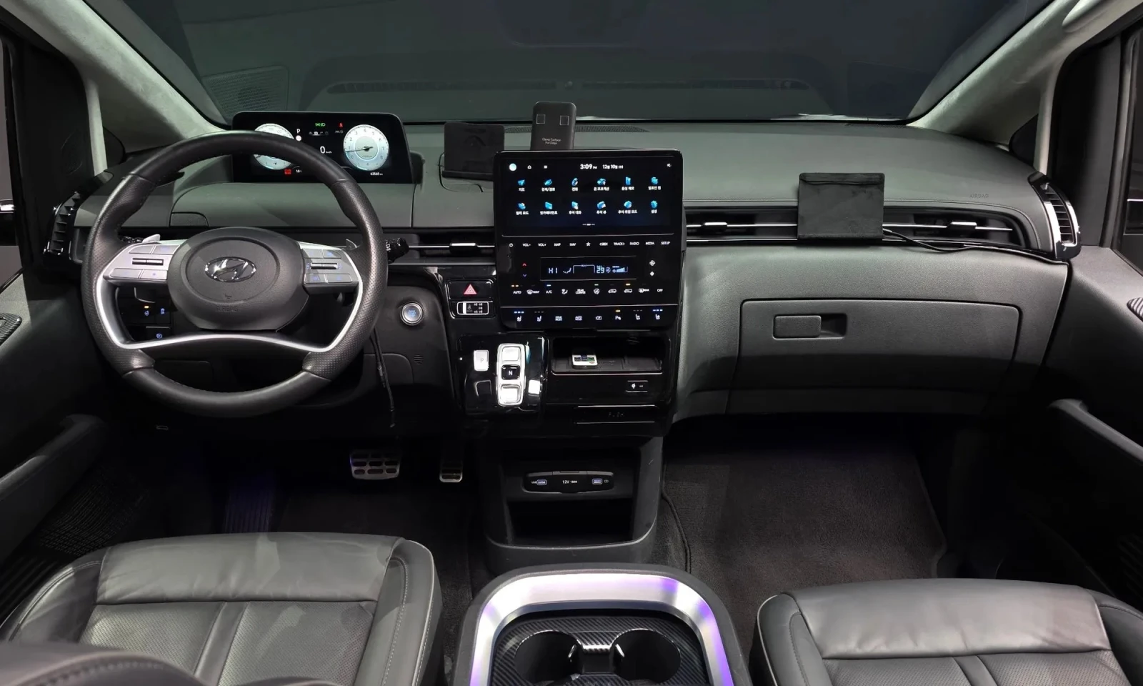 Hyundai Staria L3.5 Lounge - изображение 6