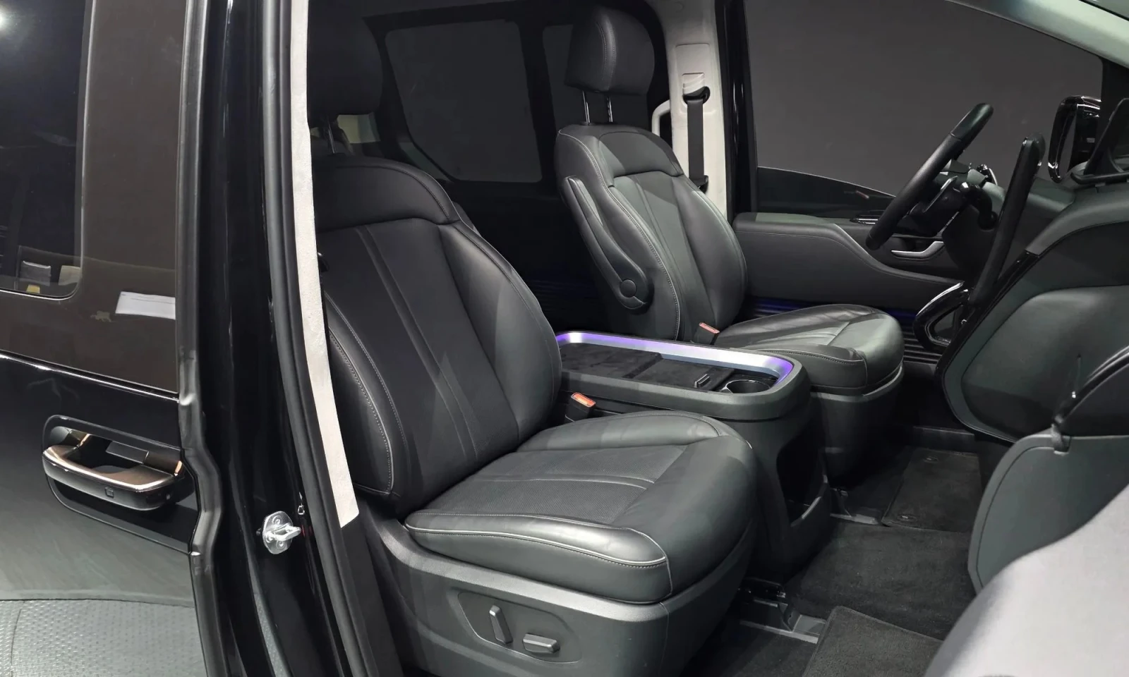 Hyundai Staria L3.5 Lounge - изображение 9