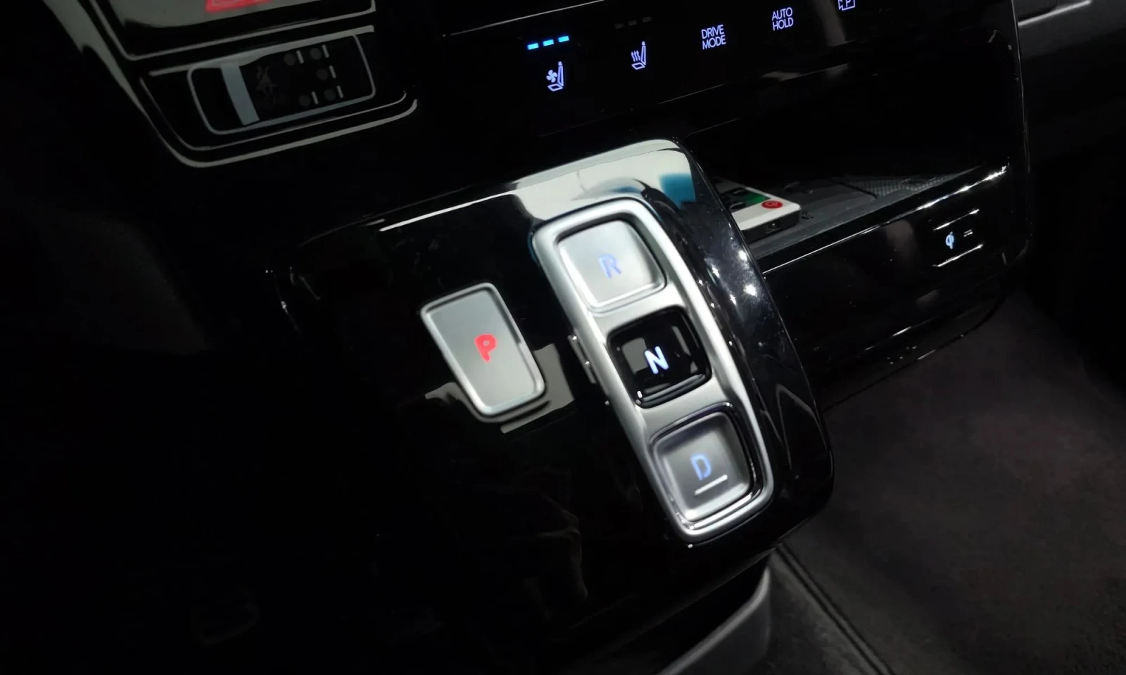 Hyundai Staria L3.5 Lounge - изображение 8