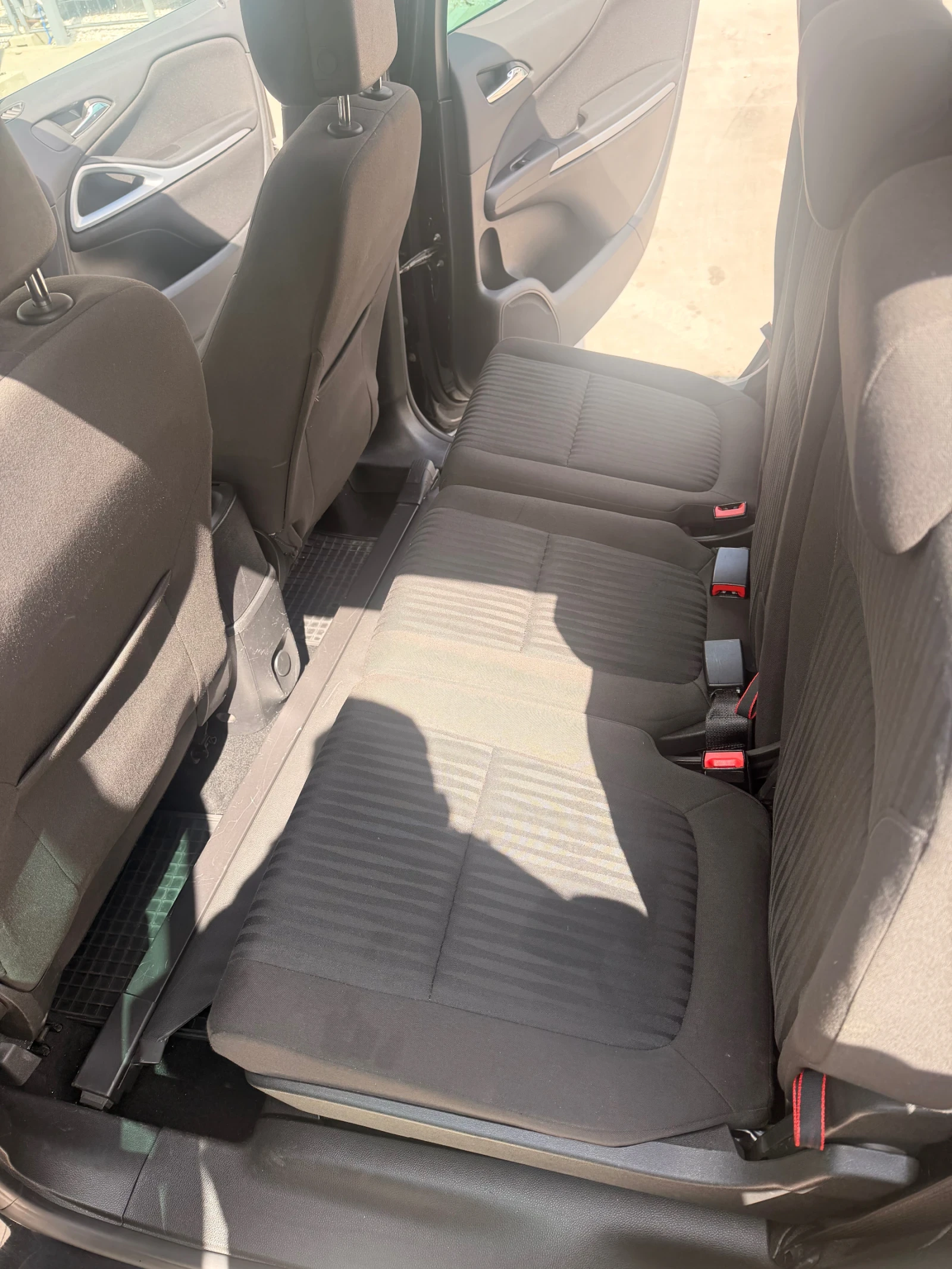 Opel Zafira 7 МЕСТА, снимка 8 - Автомобили и джипове - 53836476