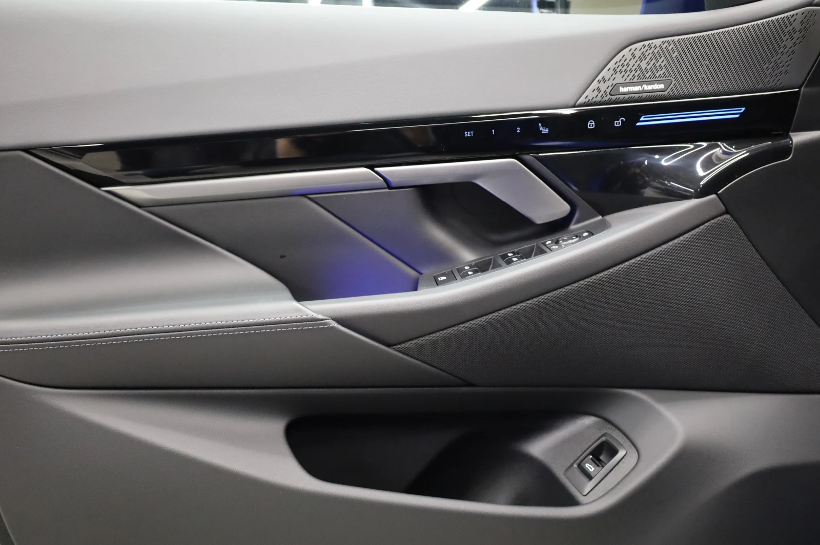 BMW 520 Xdrive* Msport Paket* FULL LED LIGHTS* 360*  | Mobile.bg � ����������� 14