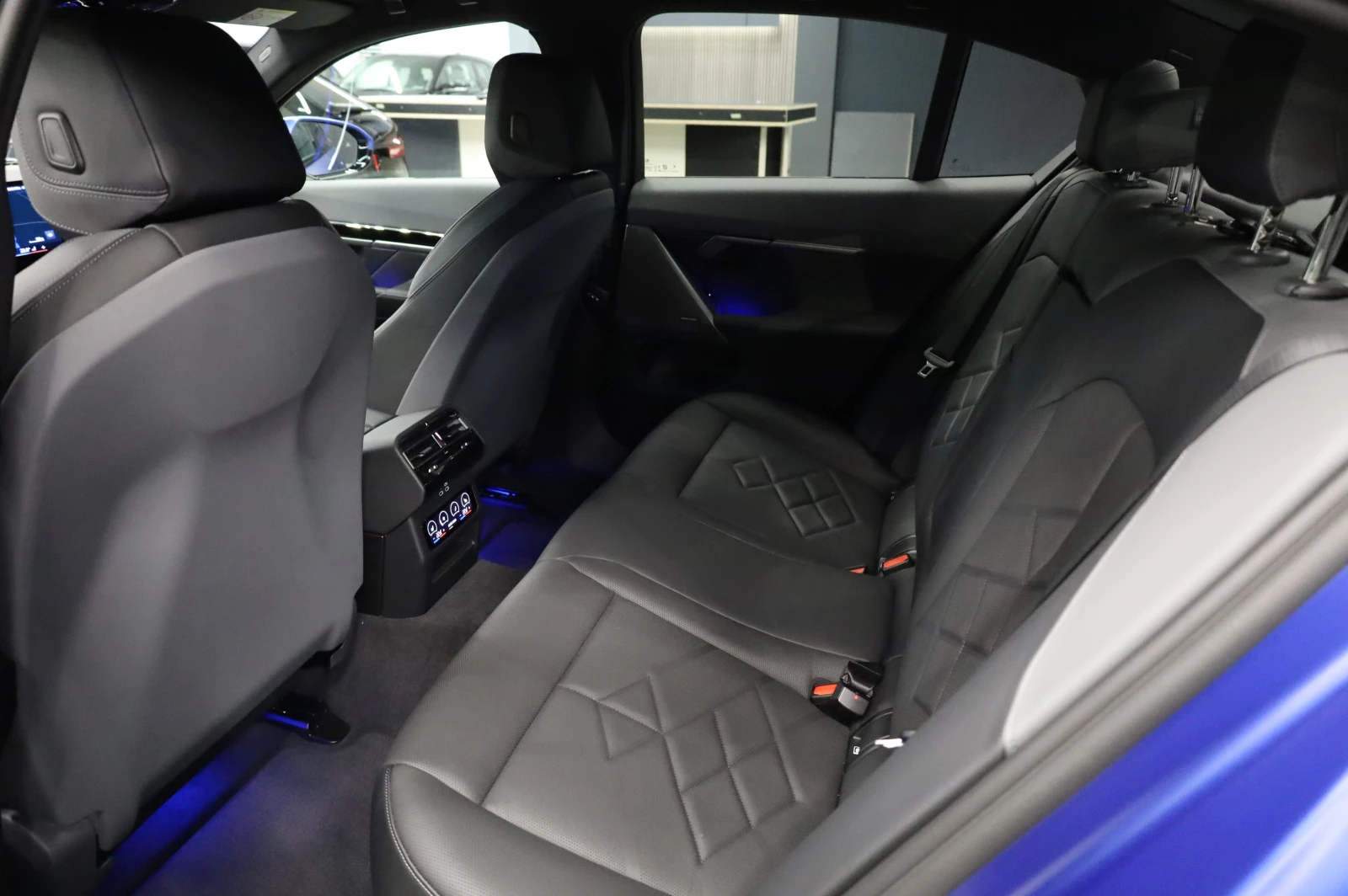 BMW 520 Xdrive* Msport Paket* FULL LED LIGHTS* 360*  | Mobile.bg � ����������� 16