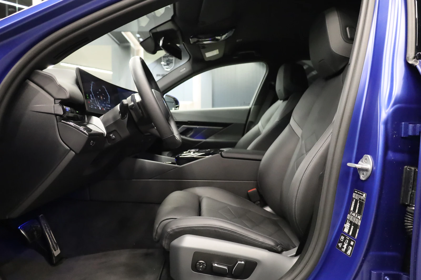 BMW 520 Xdrive* Msport Paket* FULL LED LIGHTS* 360*  | Mobile.bg � ����������� 12