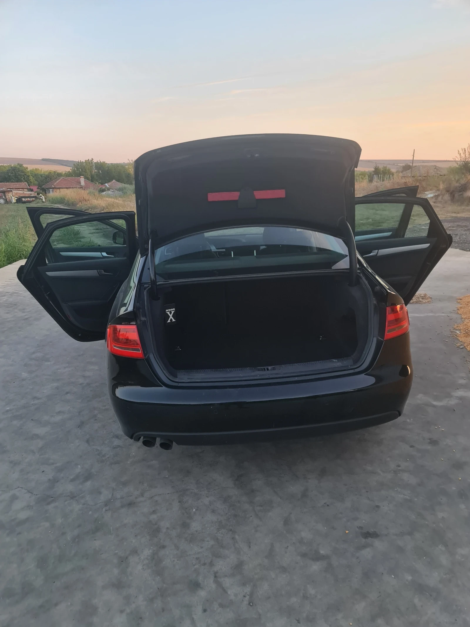 Audi A4 B8, снимка 5 - Автомобили и джипове - 53837408