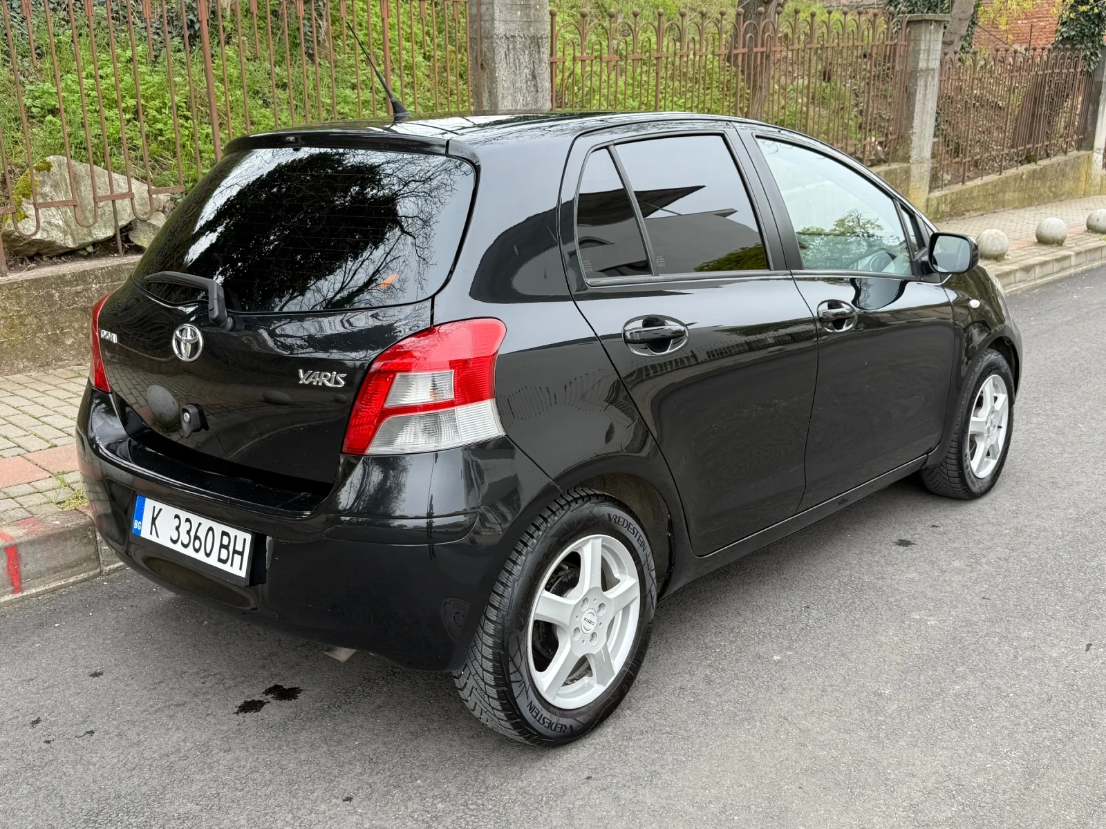 Toyota Yaris 1.4D/90к.с-/ 6ск, снимка 6 - Автомобили и джипове - 54218825