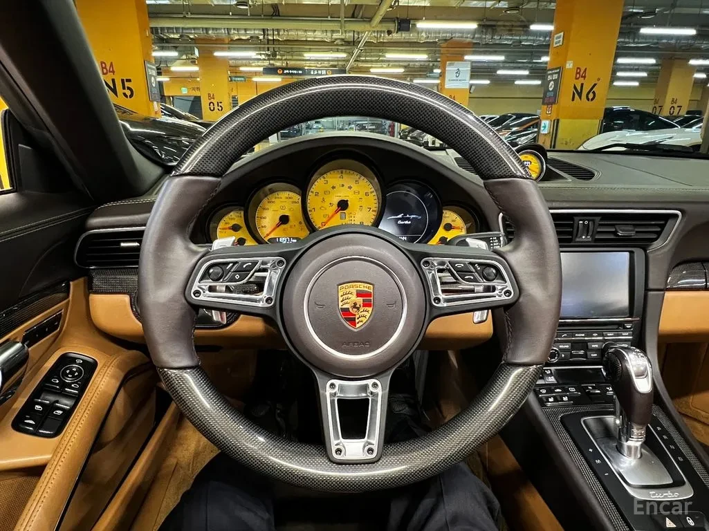 Porsche 911 TURBO* CABRIO* CHRONO* ОБДУХВАНЕ* CERAMIC* BOSE, снимка 10 - Автомобили и джипове - 54597433
