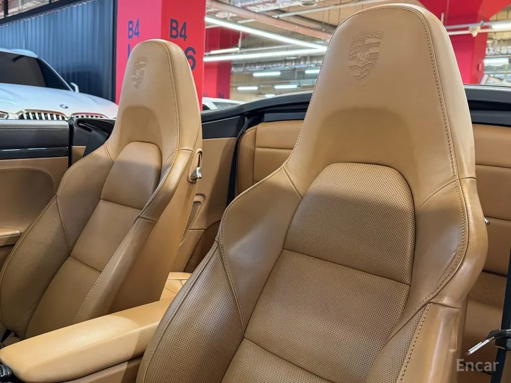Porsche 911 TURBO* CABRIO* CHRONO* ОБДУХВАНЕ* CERAMIC* BOSE, снимка 9 - Автомобили и джипове - 54597433