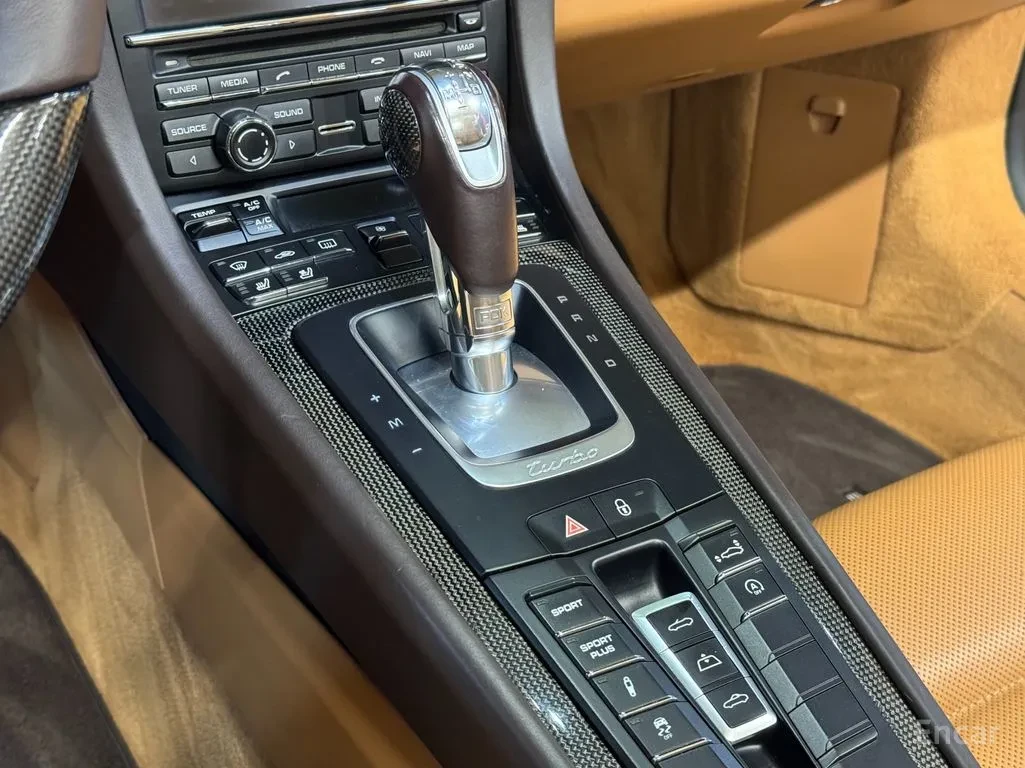 Porsche 911 TURBO* CABRIO* CHRONO* ОБДУХВАНЕ* CERAMIC* BOSE, снимка 11 - Автомобили и джипове - 54597433