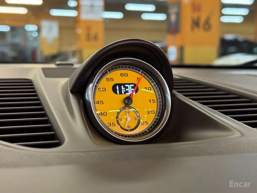 Porsche 911 TURBO* CABRIO* CHRONO* ОБДУХВАНЕ* CERAMIC* BOSE, снимка 13 - Автомобили и джипове - 54597433