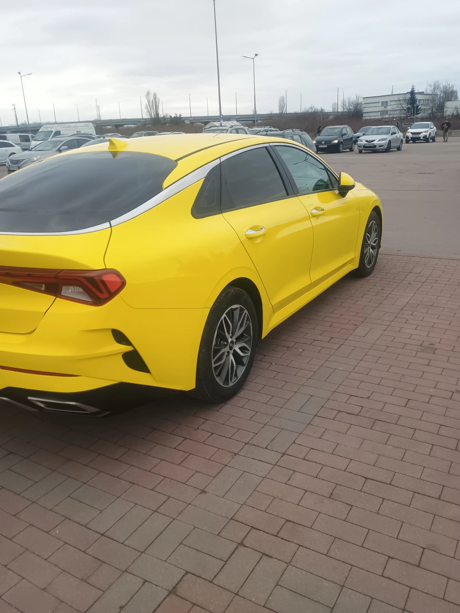 Kia K5, снимка 8 - Автомобили и джипове - 54633379