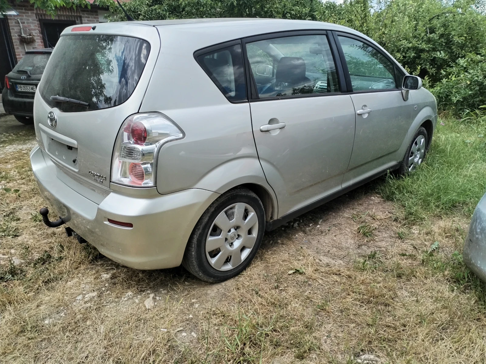 Toyota Corolla verso Газов инжекцион , снимка 3 - Автомобили и джипове - 54668917
