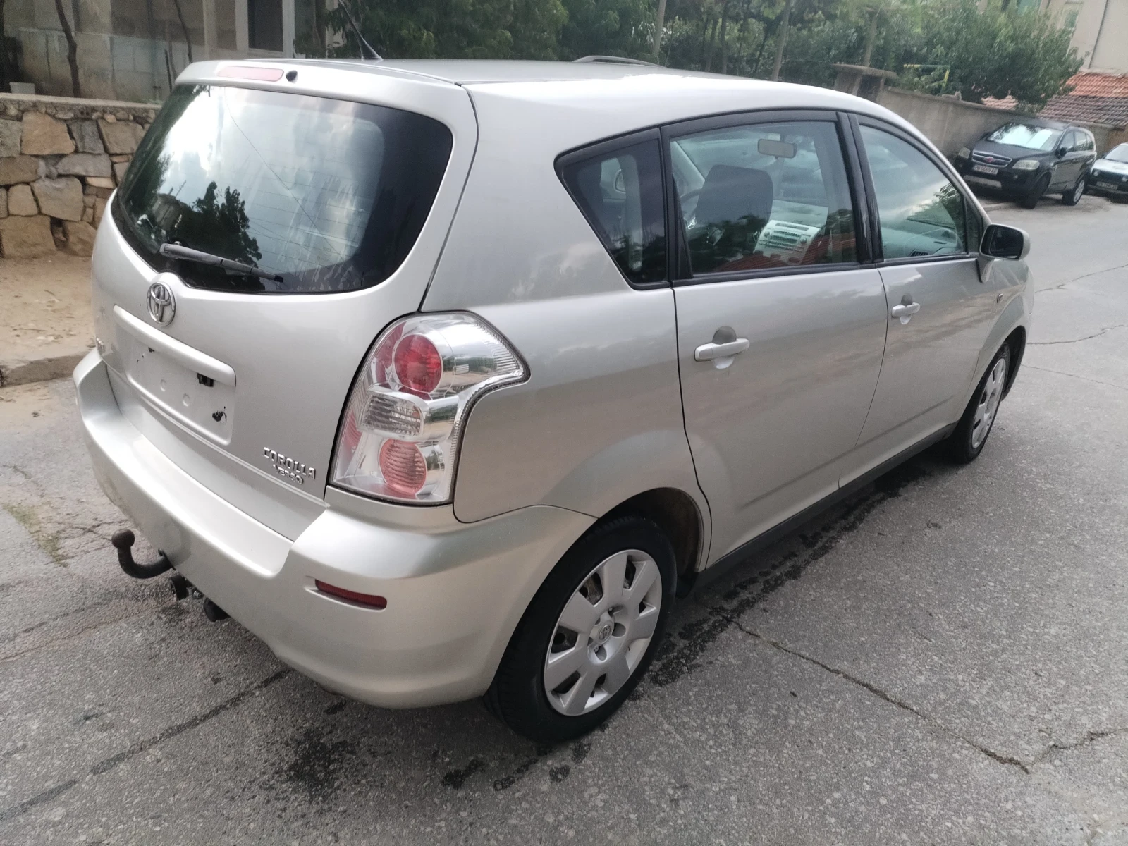 Toyota Corolla verso Газов инжекцион , снимка 3 - Автомобили и джипове - 54668917