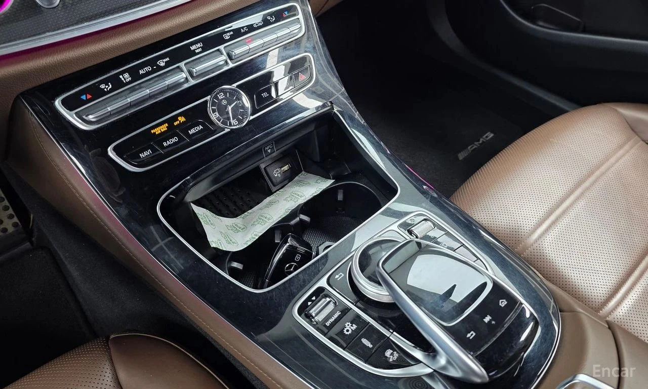 Mercedes-Benz E 53 AMG * ХЕД ЪП* ДИСТРОНИК* 2 КЛЮЧА* 360КАМЕРА* ОБДУХВАНЕ, снимка 12 - Автомобили и джипове - 54702711