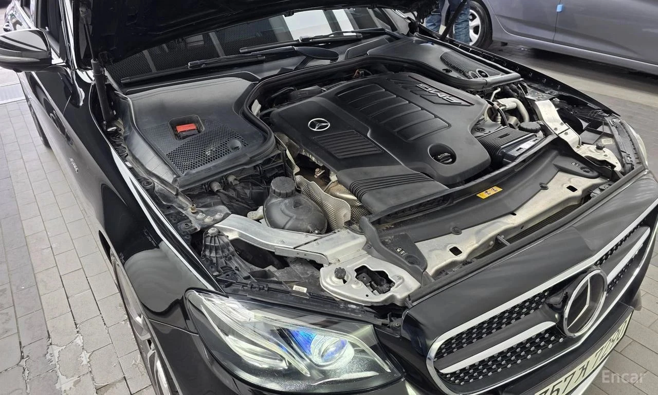 Mercedes-Benz E 53 AMG * ХЕД ЪП* ДИСТРОНИК* 2 КЛЮЧА* 360КАМЕРА* ОБДУХВАНЕ, снимка 17 - Автомобили и джипове - 54702711