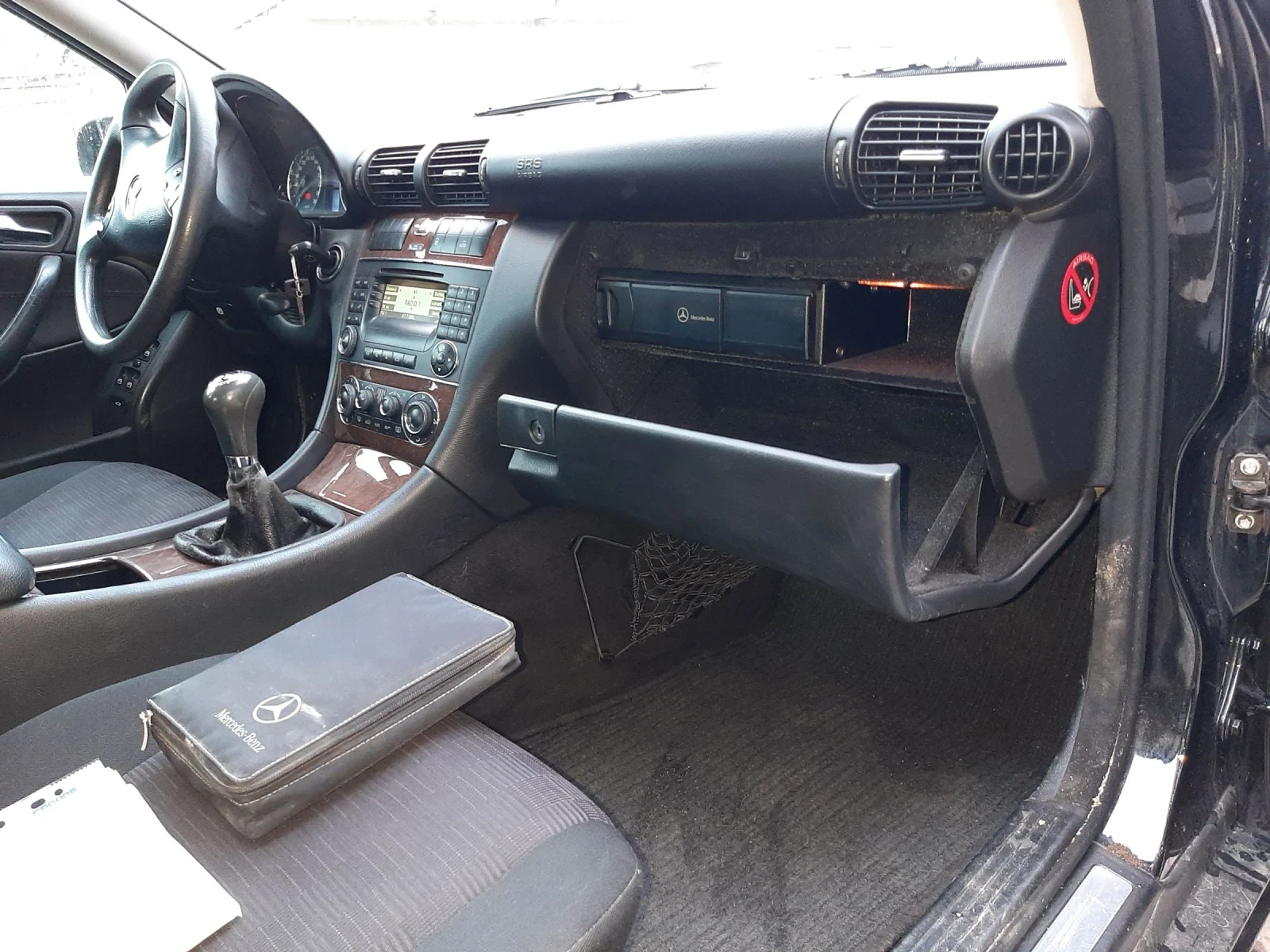 Mercedes-Benz C 180 1800, снимка 13 - Автомобили и джипове - 54755176