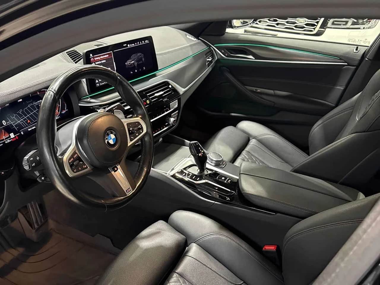 BMW 530 i xDrive/ШИБИДАХ/БЕЗ ИНЦИДЕНТИ, снимка 13 - Автомобили и джипове - 55183596