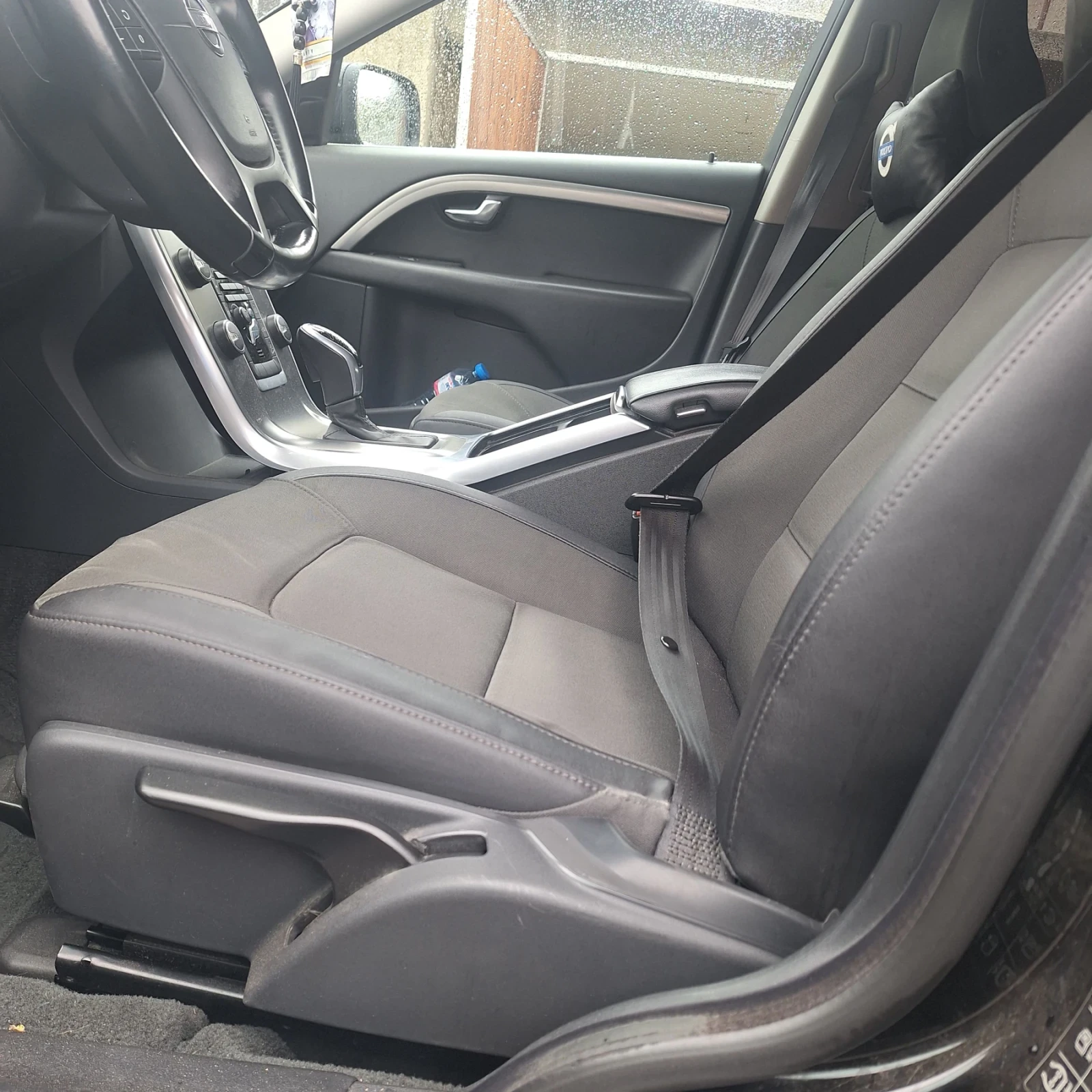 Volvo Xc70 Sweden D5, снимка 16 - Автомобили и джипове - 56436629