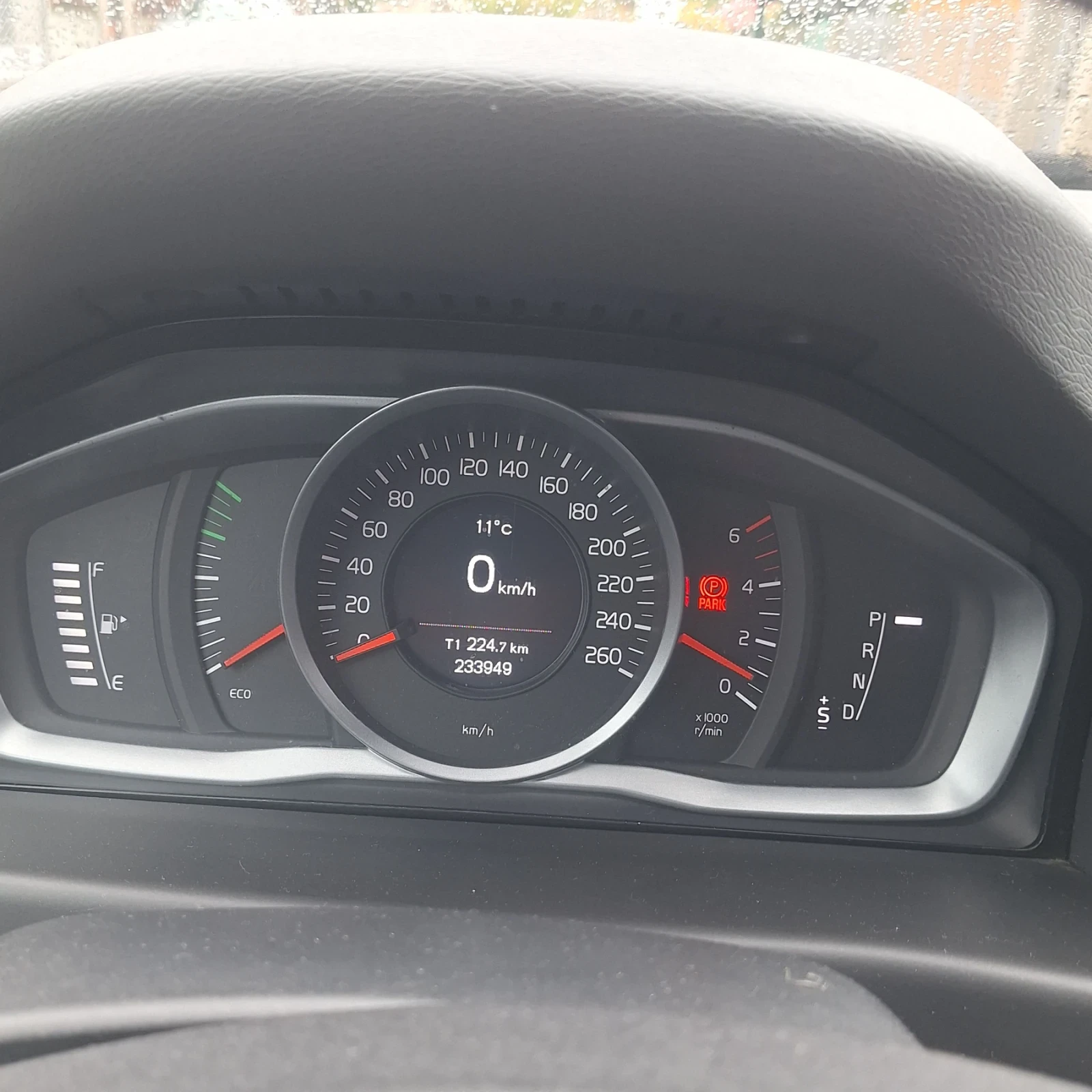 Volvo Xc70 Sweden D5, снимка 4 - Автомобили и джипове - 56436629