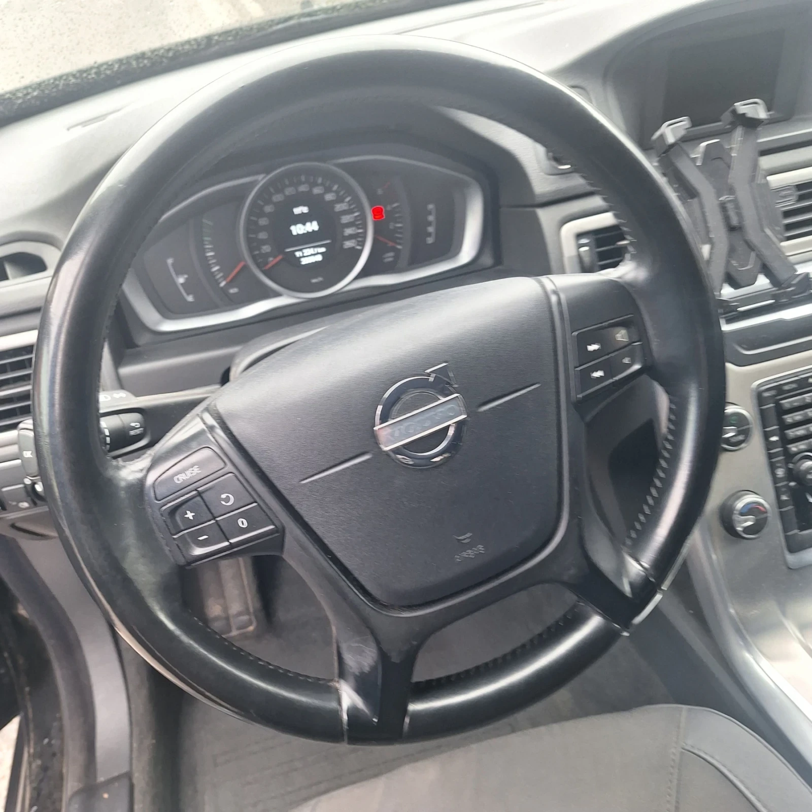 Volvo Xc70 Sweden D5, снимка 14 - Автомобили и джипове - 56436629
