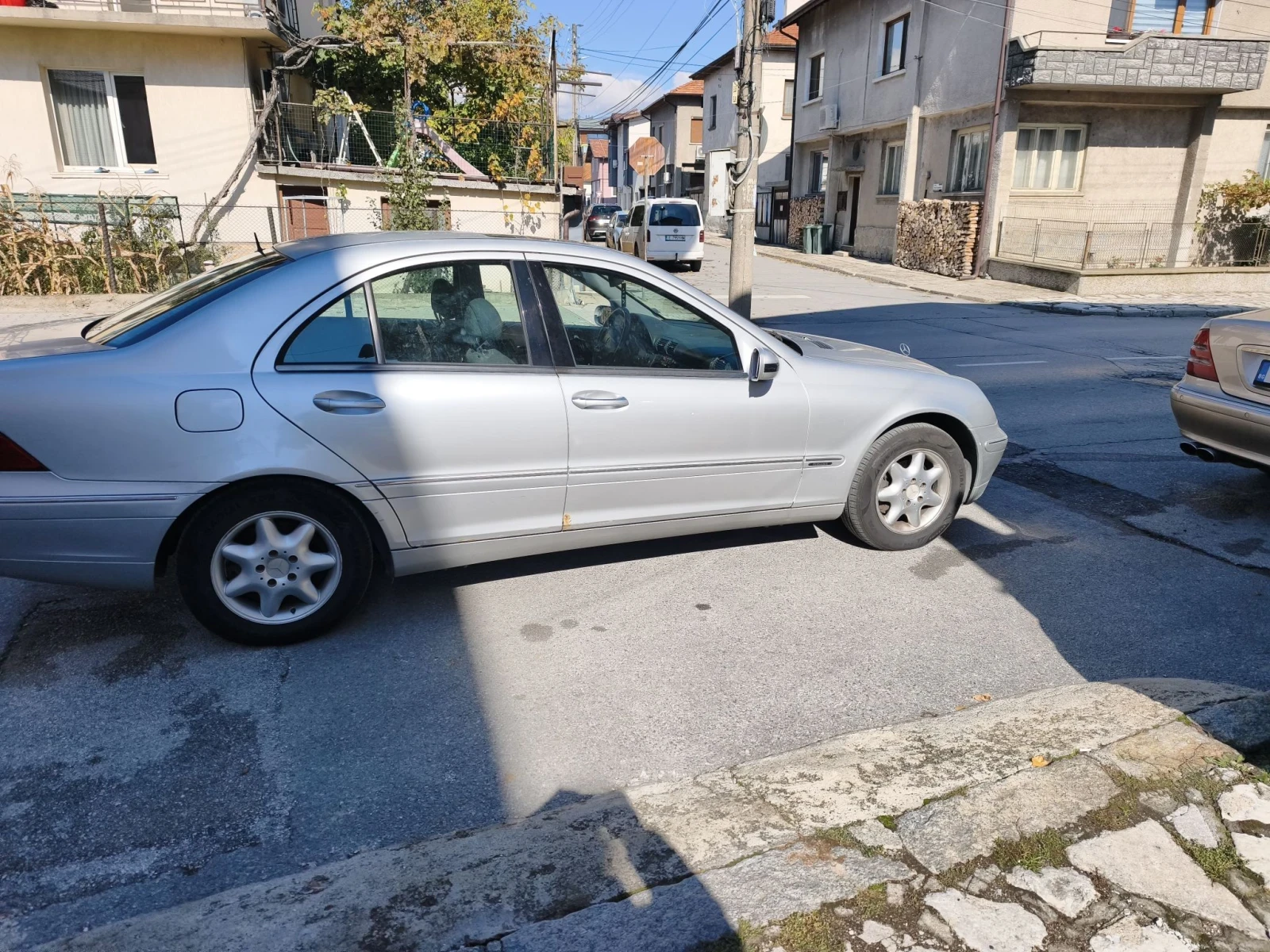 Mercedes-Benz C 220, снимка 3 - Автомобили и джипове - 56717039