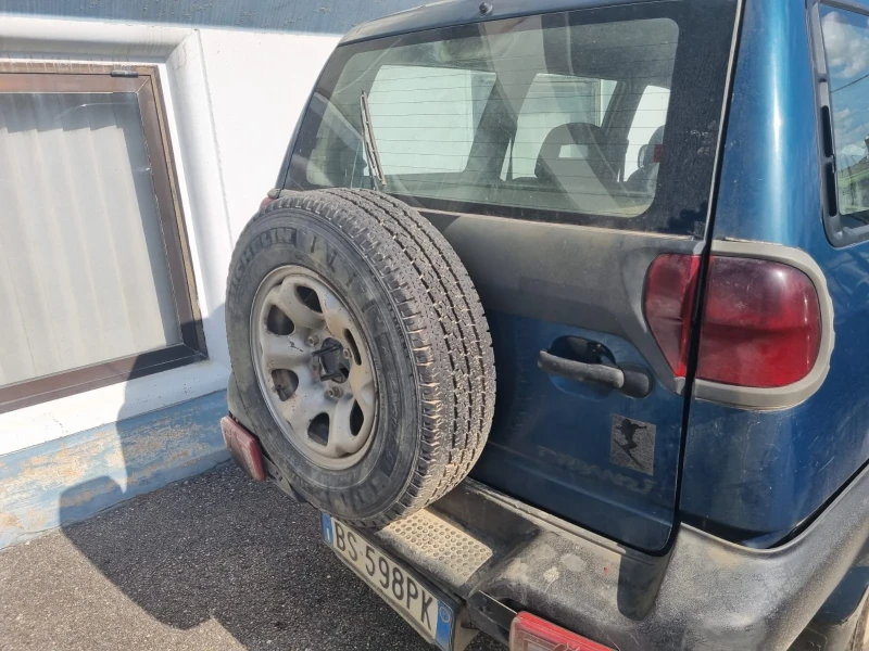 Nissan Terrano 2.7TD 125kc, снимка 4 - Автомобили и джипове - 47667481