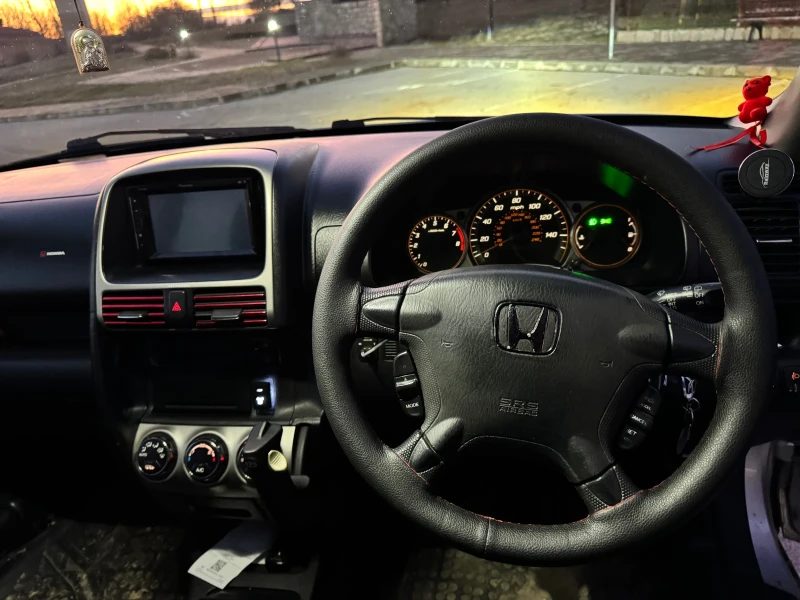 Honda Cr-v 2.0i, снимка 11 - Автомобили и джипове - 48563423