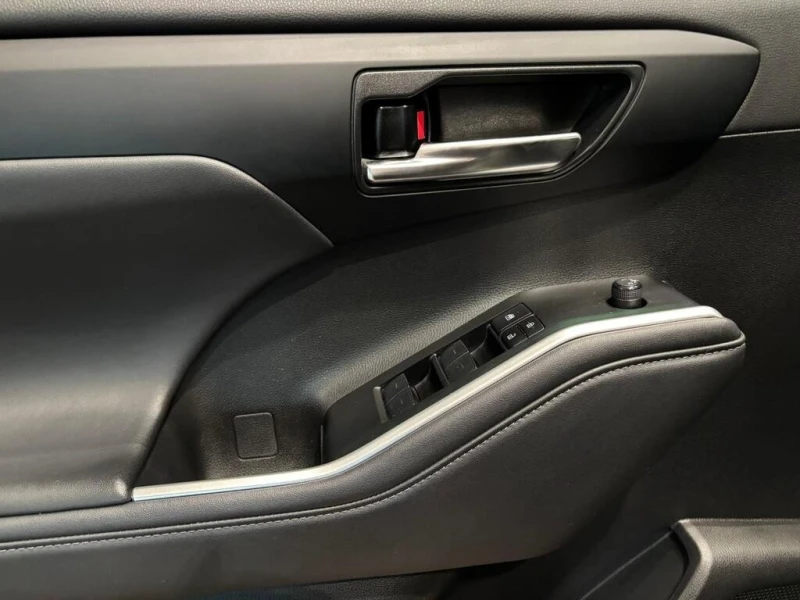 Toyota Highlander * XSE * CARFAX * БЕЗ ПЪРВОНАЧАЛНА ВНОСКА, снимка 14 - Автомобили и джипове - 52937624