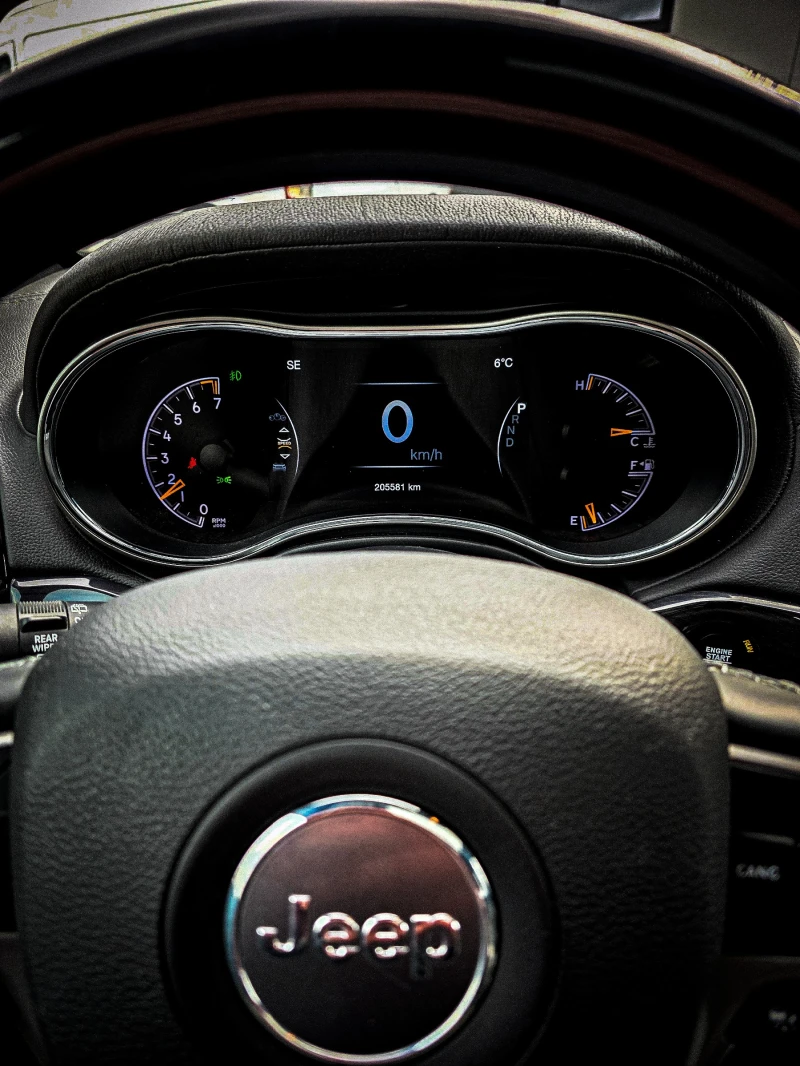 Jeep Grand cherokee 3.6L, снимка 13 - Автомобили и джипове - 53528287