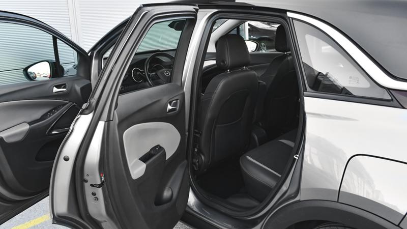 Opel Crossland X 1.2 Innovation, снимка 9 - Автомобили и джипове - 36377013