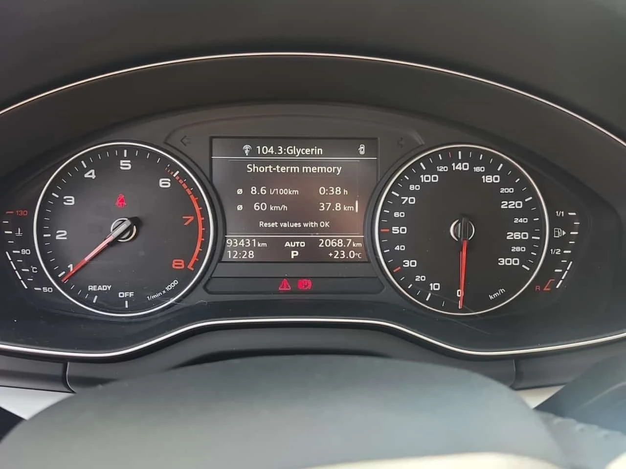Audi Q5 * KOMFORT * CARFAX * ОПЦИЯ ЗА ФИНАНСИРАНЕ * , снимка 9 - Автомобили и джипове - 55785322