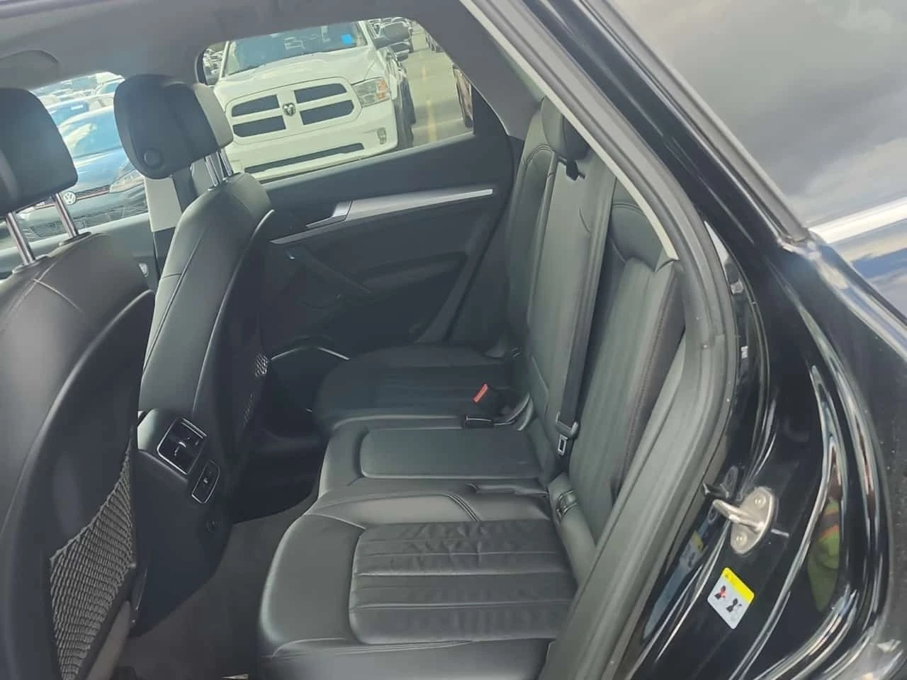 Audi Q5 * KOMFORT * CARFAX * ОПЦИЯ ЗА ФИНАНСИРАНЕ * , снимка 11 - Автомобили и джипове - 55785322