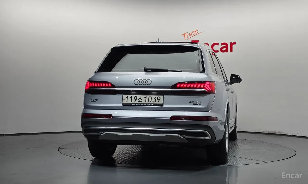 Audi Q7 matrix* Bang&Olufsen* Virtual Cockpit Plus* Head-U, снимка 4 - Автомобили и джипове - 55806137