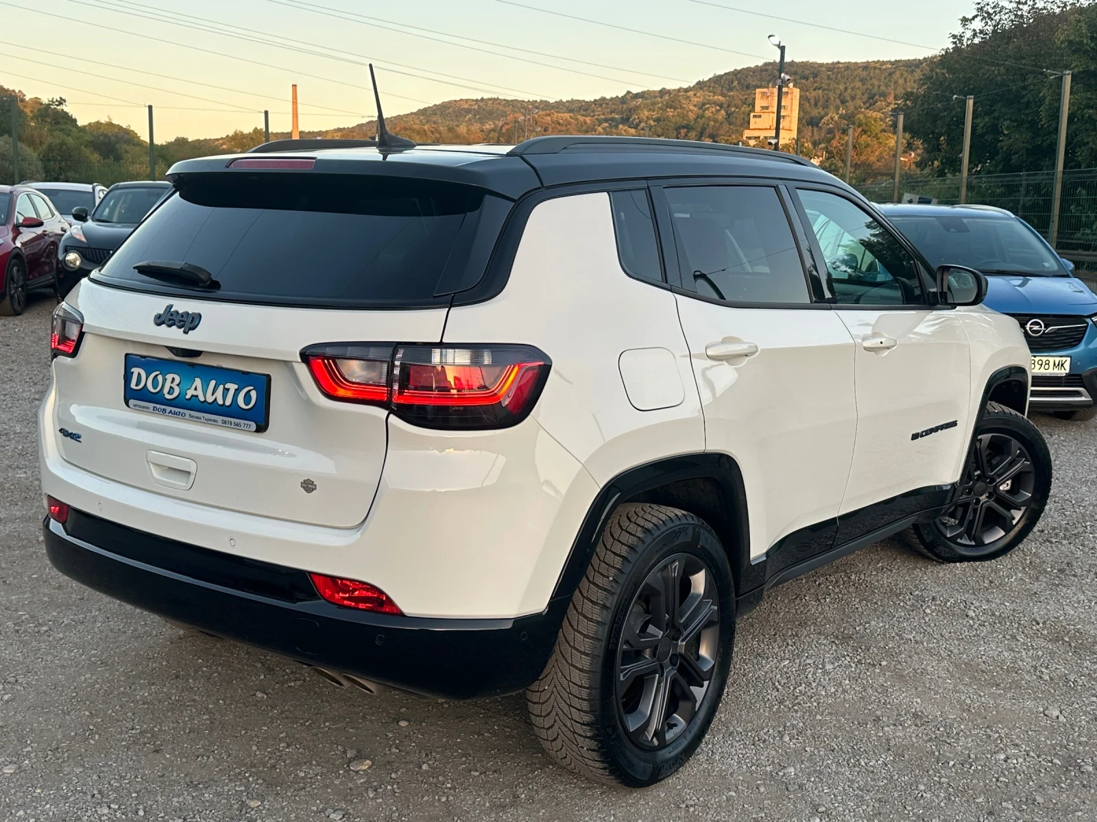 Jeep Compass 4XE-PLUG-IN-HYBRID-4x4-ДИСТРОНИК-КАМЕРА-САМОПАРКИР, снимка 6 - Автомобили и джипове - 56011500