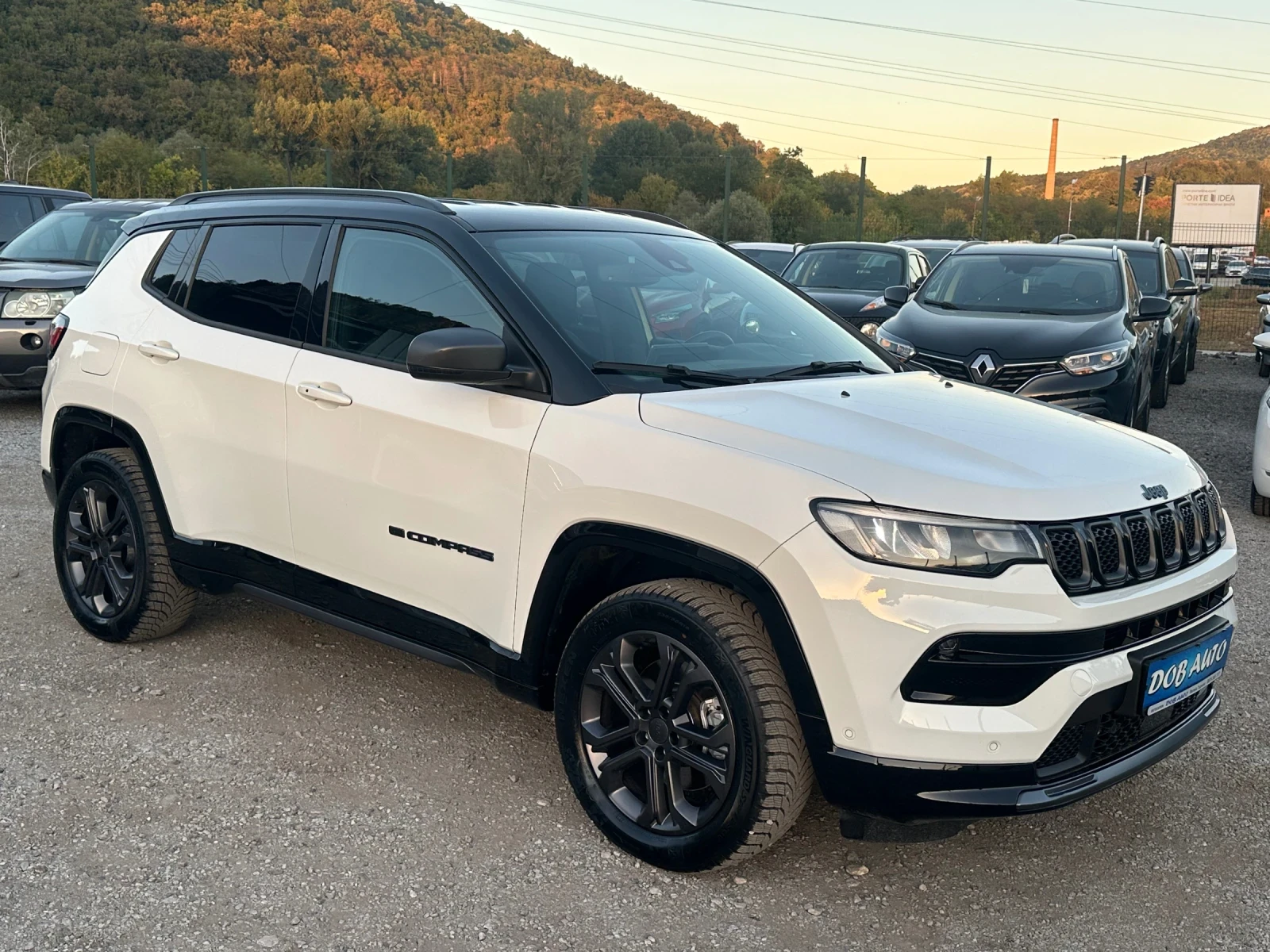 Jeep Compass 4XE-PLUG-IN-HYBRID-4x4-ДИСТРОНИК-КАМЕРА-САМОПАРКИР, снимка 7 - Автомобили и джипове - 56011500