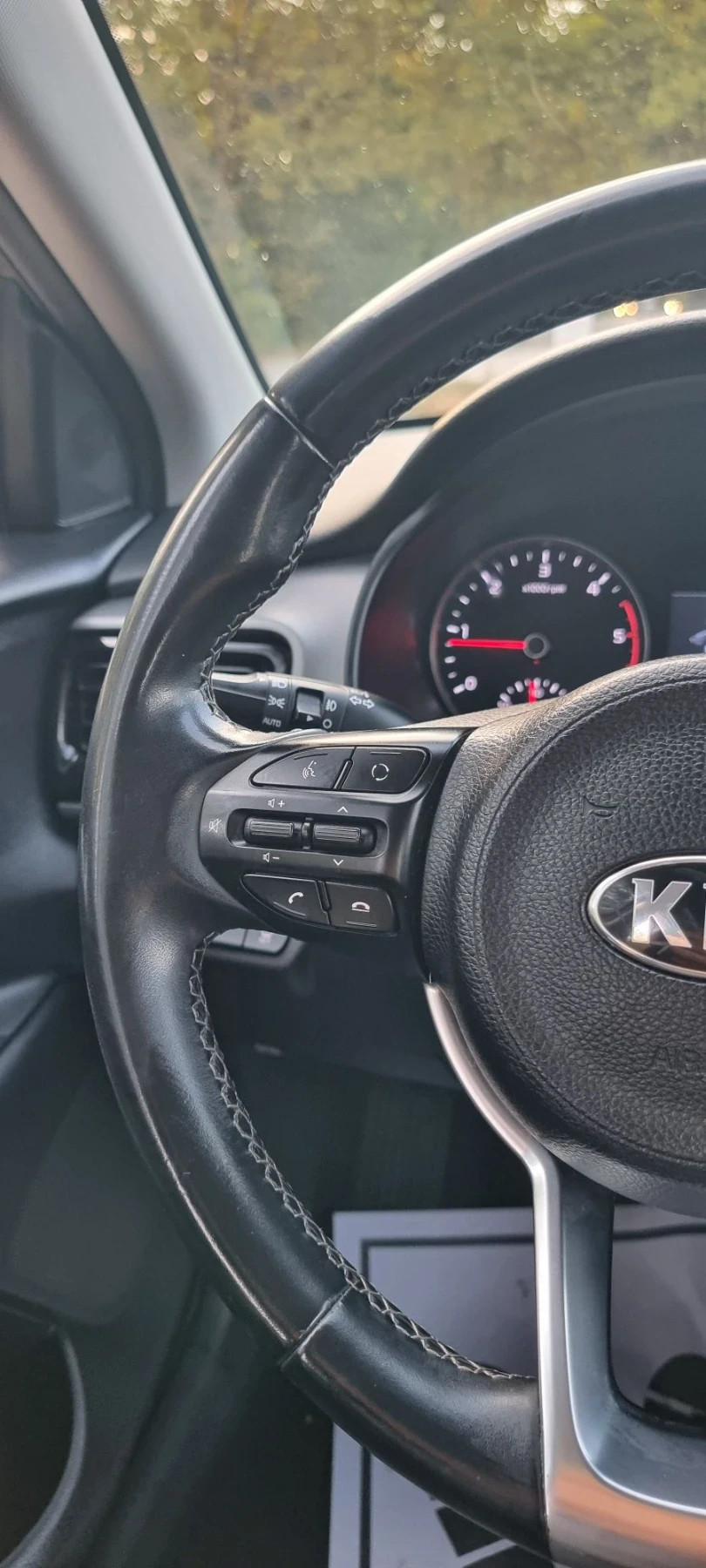 Kia Stonic 1.6CRDI  Active, снимка 12 - Автомобили и джипове - 56144819