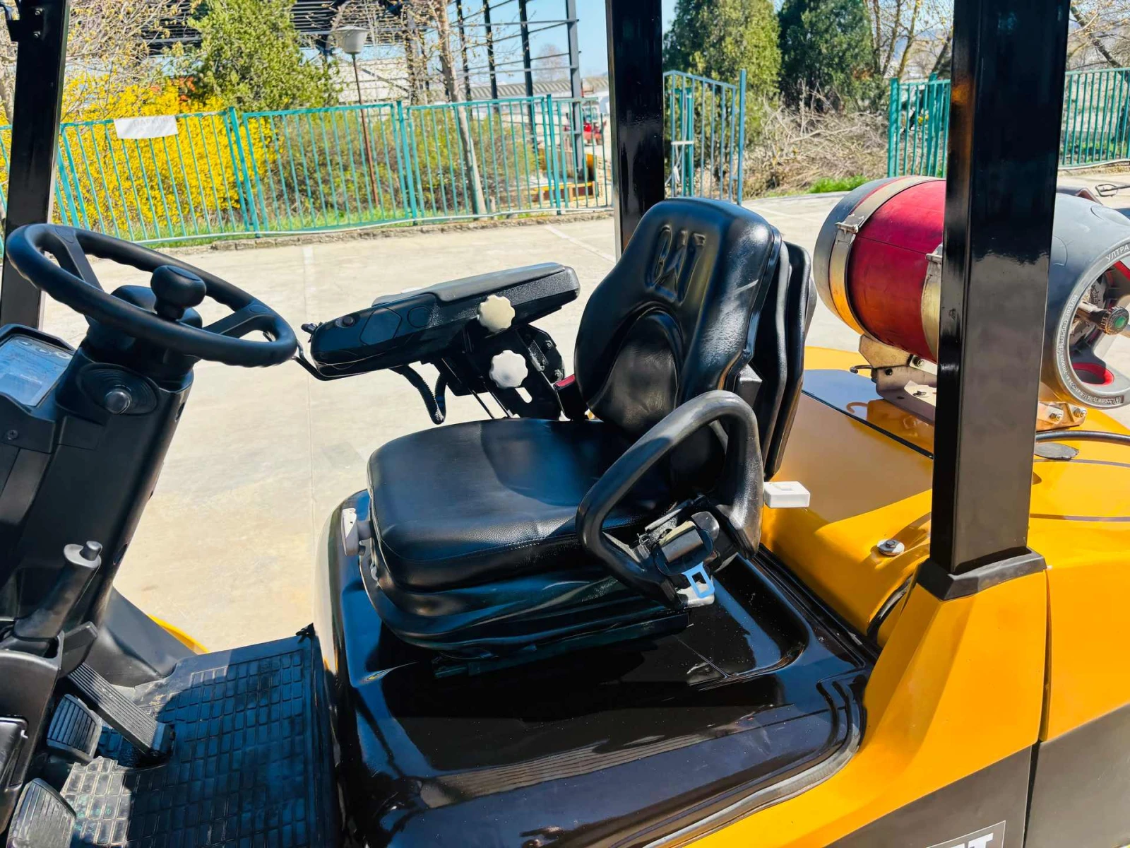 ������� Cat ������� ���������� � ������� ���������� | Mobile.bg � ����������� 7