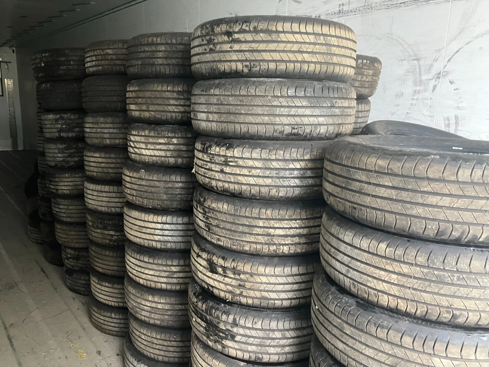 Гуми Летни 215/60R17