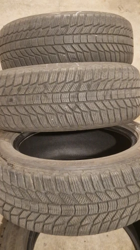 Гуми Зимни 235/55R18, снимка 9 - Гуми и джанти - 52494330