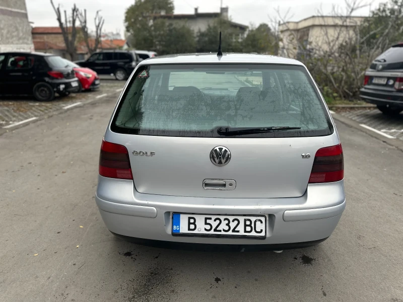 VW Golf 1.6i automatic , снимка 5 - Автомобили и джипове - 47946972