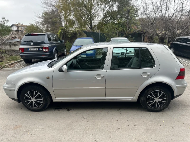 VW Golf 1.6i automatic , снимка 3 - Автомобили и джипове - 47946972