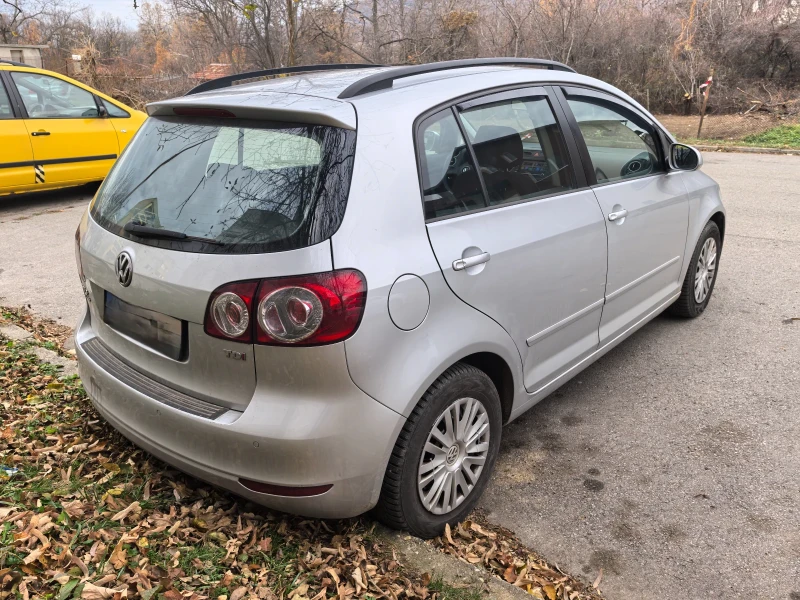 VW Golf Plus 1.6 TDI, снимка 2 - Автомобили и джипове - 48137016